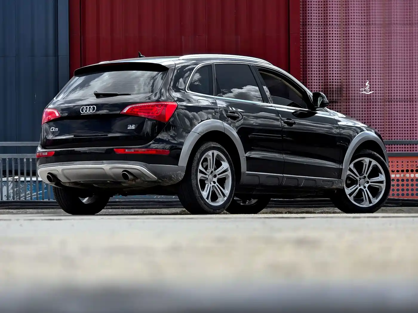 Audi Q5 (Import) 2011 2010 3.2FSI Off-road Edition