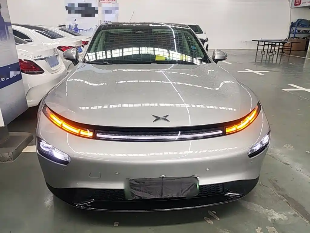 Фото 3 - XPeng P7