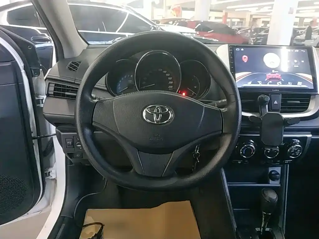 Фото 11 - Toyota YARiS L Zhi Xiang