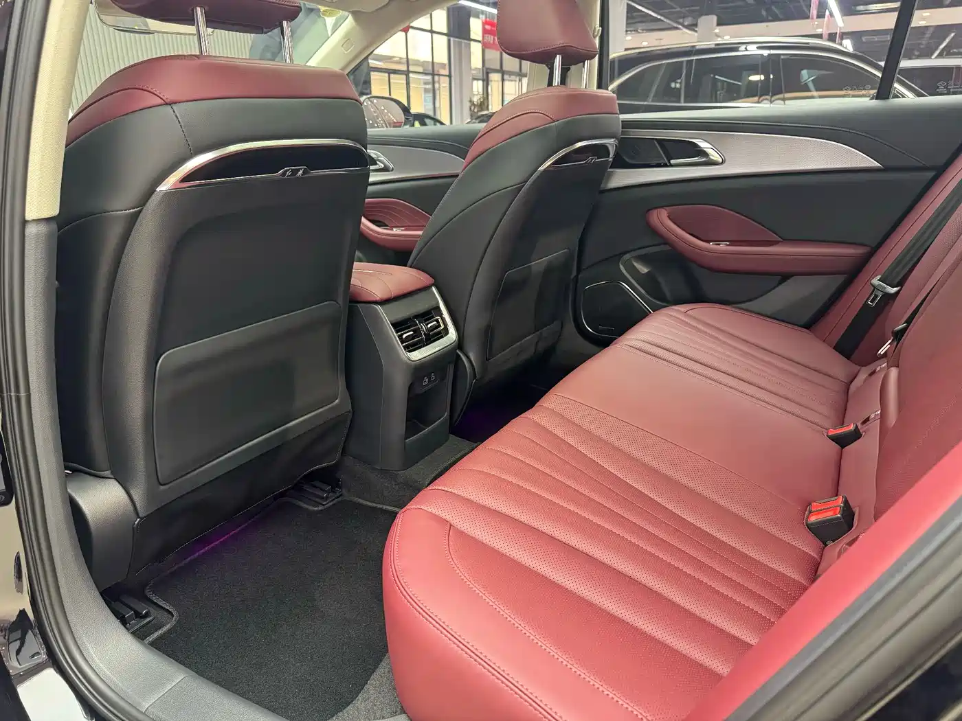 Hongqi H5 2024 1.5T DCT Smart Connect Flag Rhythm Edition фото 13