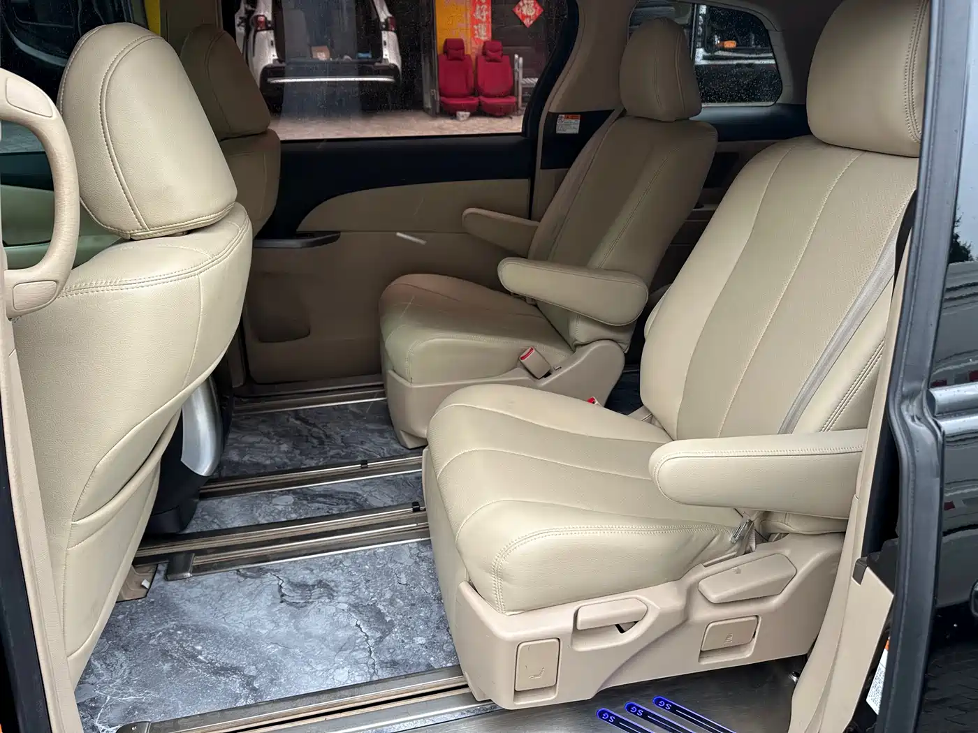 Toyota Previa 2018 2012 2.4L 7-Seater Standard Edition