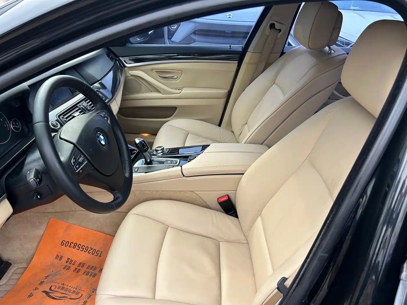 BMW 5 Series 2011 523Li Leading фото 4