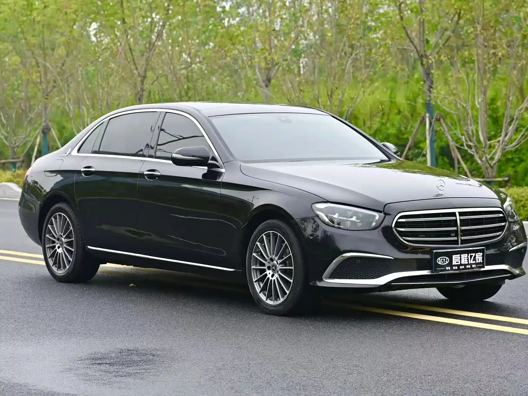 Фото 3 - Mercedes-Benz E-Class