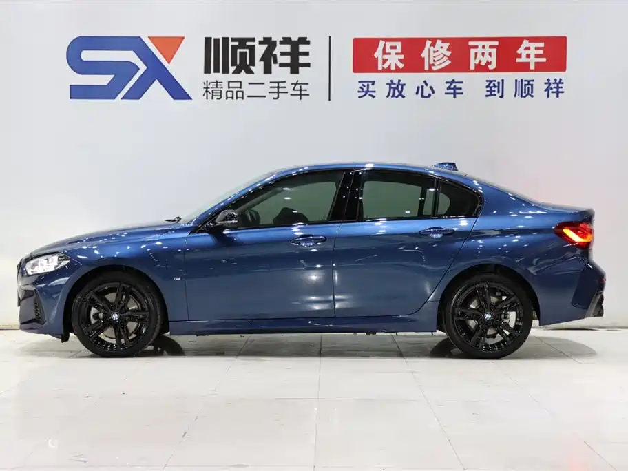 BMW 1 Series 2023 125i M Sport Shadow Edition фото 6