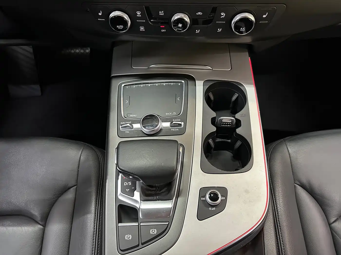 Audi Q7 2018 45 TFSI Technology фото 12
