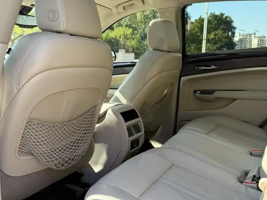 Cadillac SRX 2015 3.0L Elite фото 8