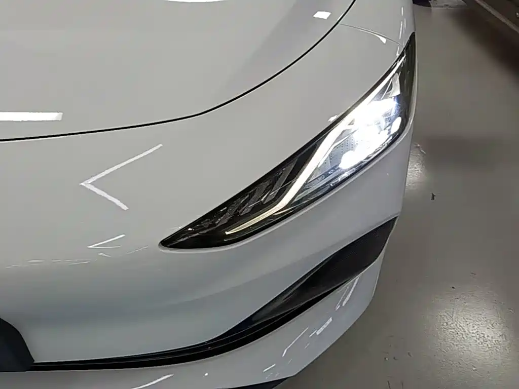Roewe D7 2024 2023 DMH 125km Beyond Edition