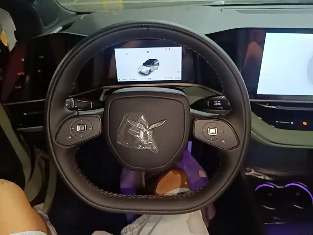 Hongqi EH7 2026 2025 690 Smart Selection Edition
