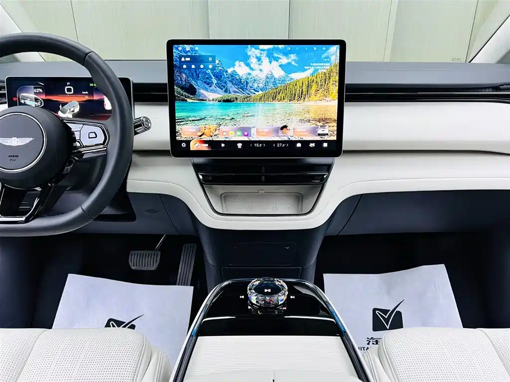 Geely Galaxy Yizhen L380 2025 805km Collector's Edition 4WD фото 12