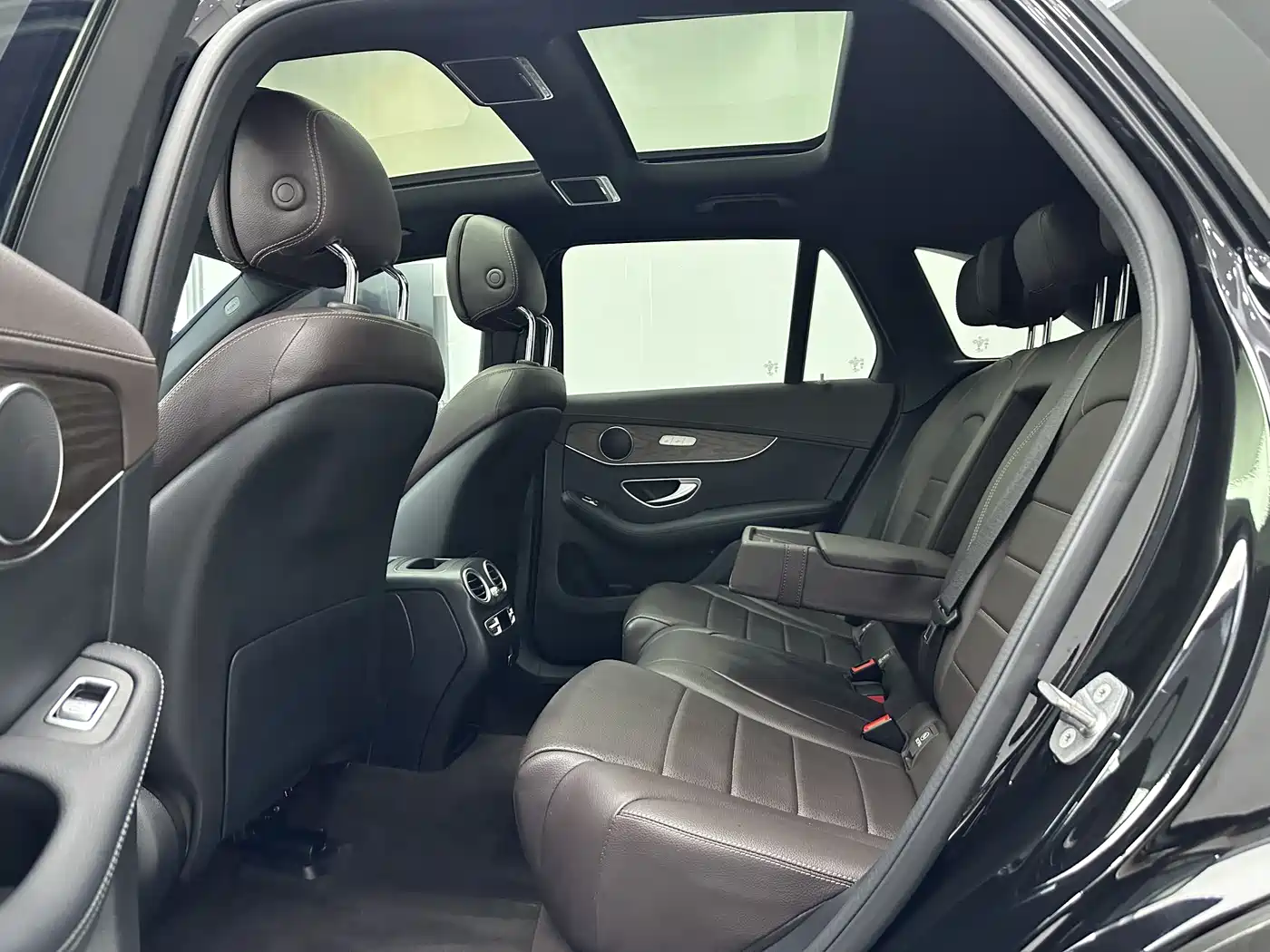 Mercedes-Benz GLC 2022 Model GLC 300 L 4MATIC Dynamic Edition фото 11