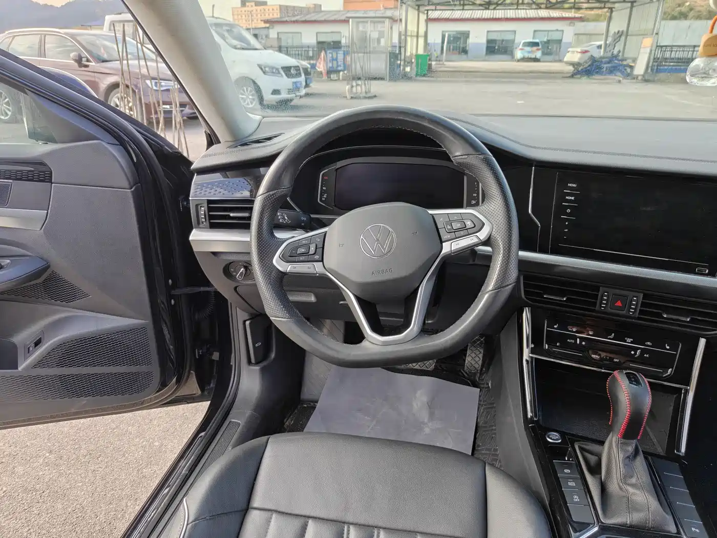 Volkswagen Passat 2022 330TSI Starlight Elite Edition фото 13