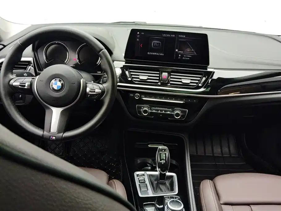 BMW 1 Series 2021 Facelift 125i M Sport Shadow Edition фото 12