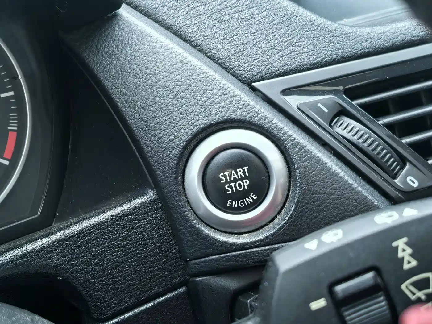 Фото 31 - BMW X1