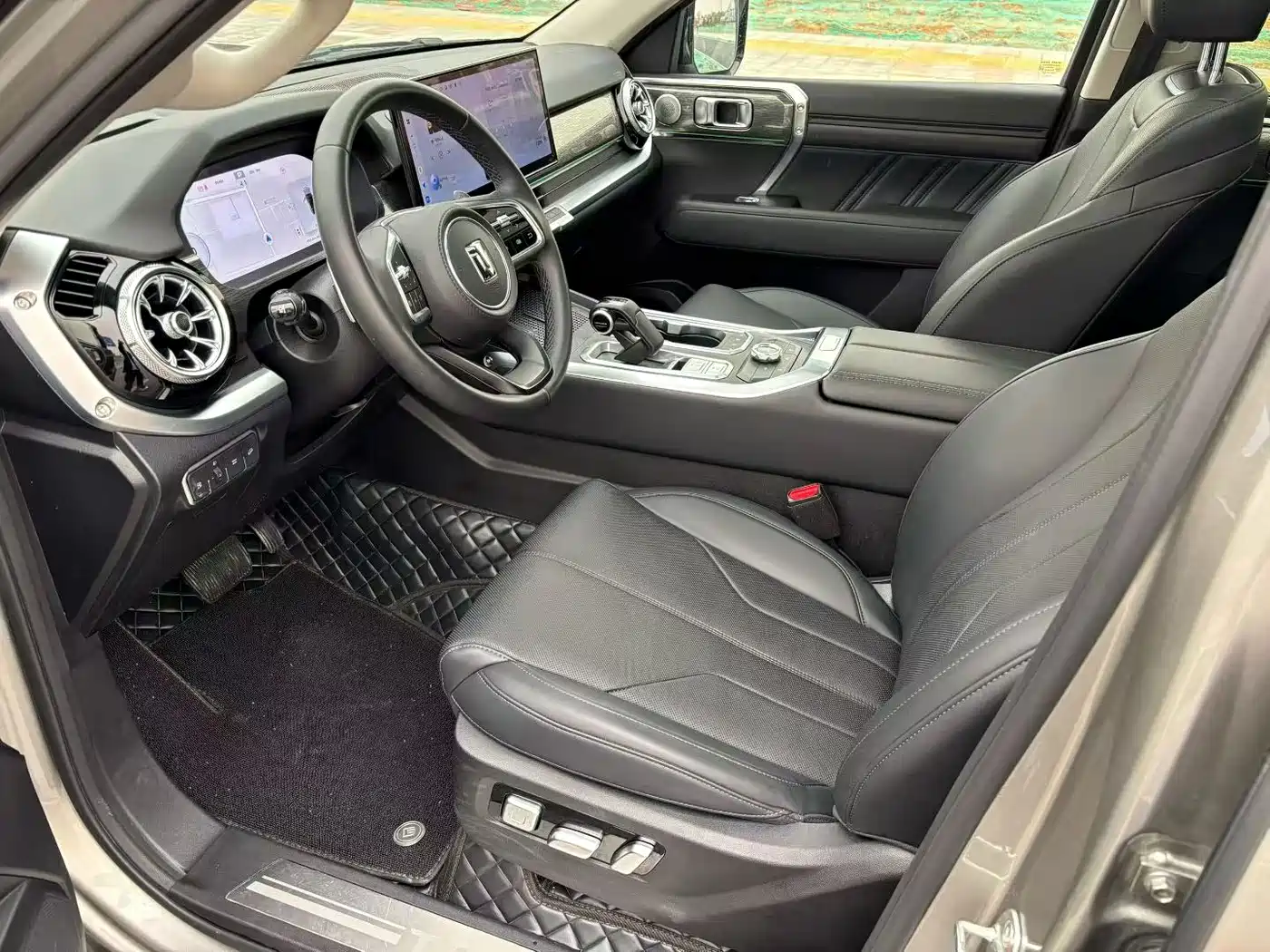 Tank 400 New Energy 2024 Hi4-T Off-Road Edition фото 4