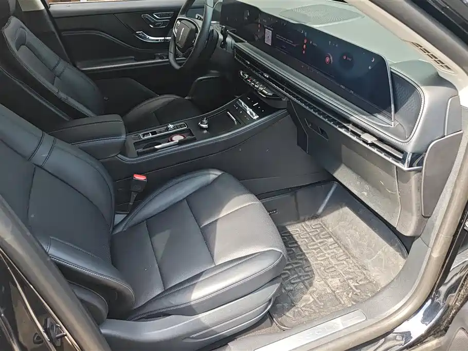 LINCOLN ADVENTURER