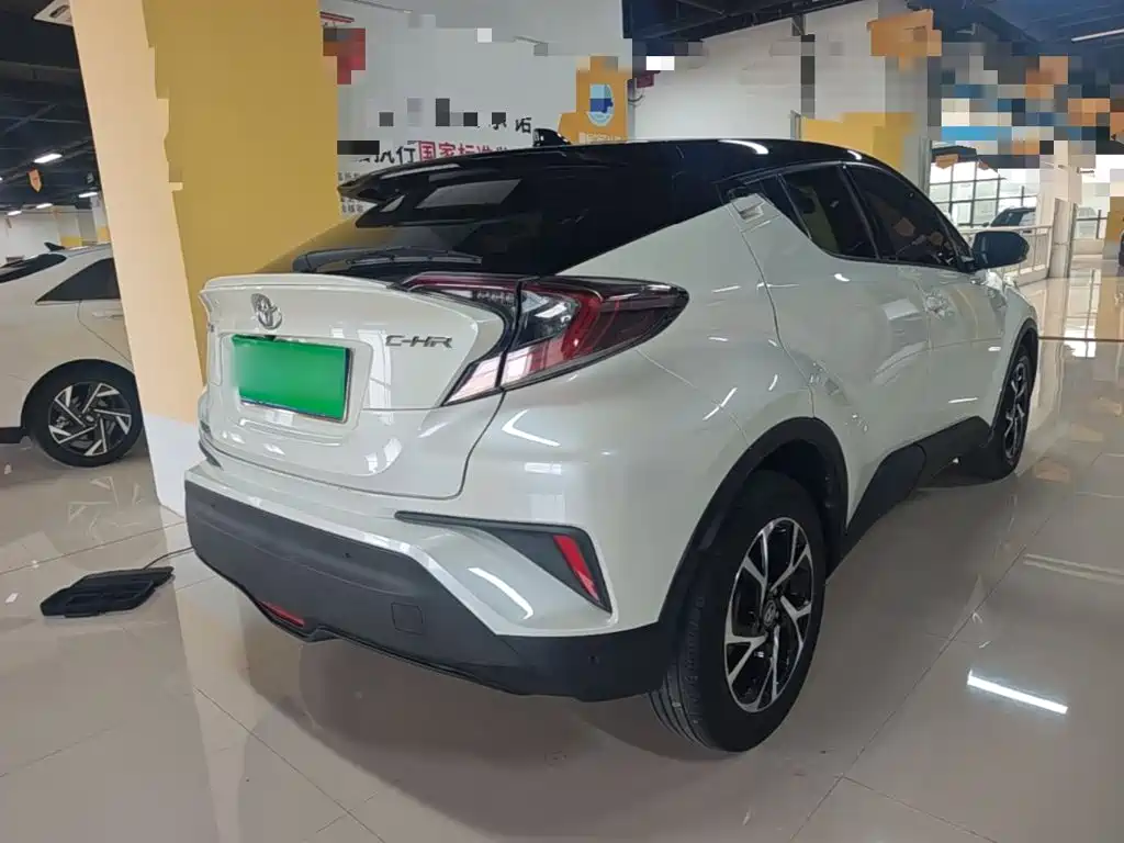 Toyota C-HR 2019 2018 2.0L Luxury Edition China V