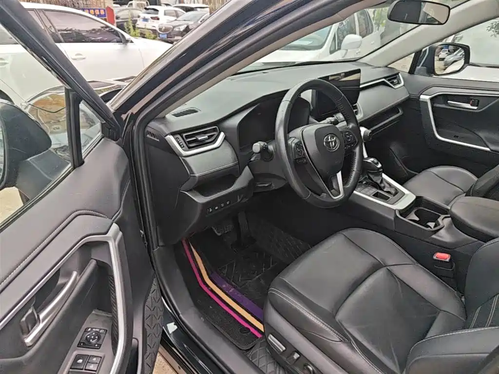 Toyota Wildlander 2023 2.0L CVT AWD Luxury PLUS фото 16