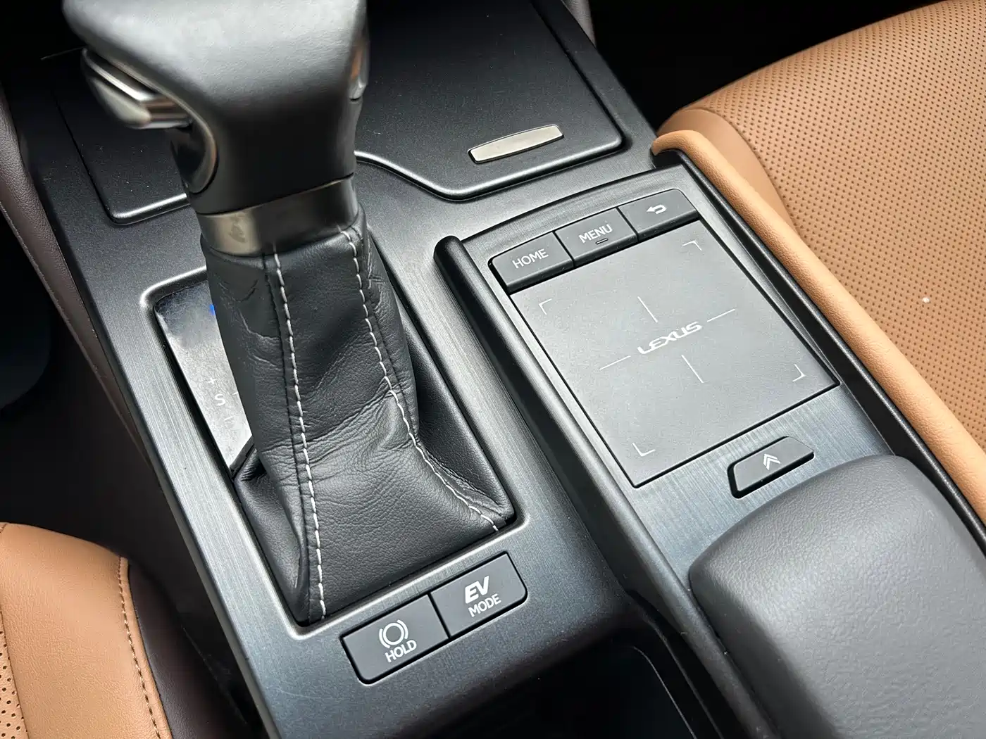 Lexus ES 2018 300h Excellence Edition China V фото 20