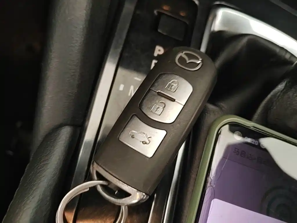 Photo 9 - Mazda Atenza
