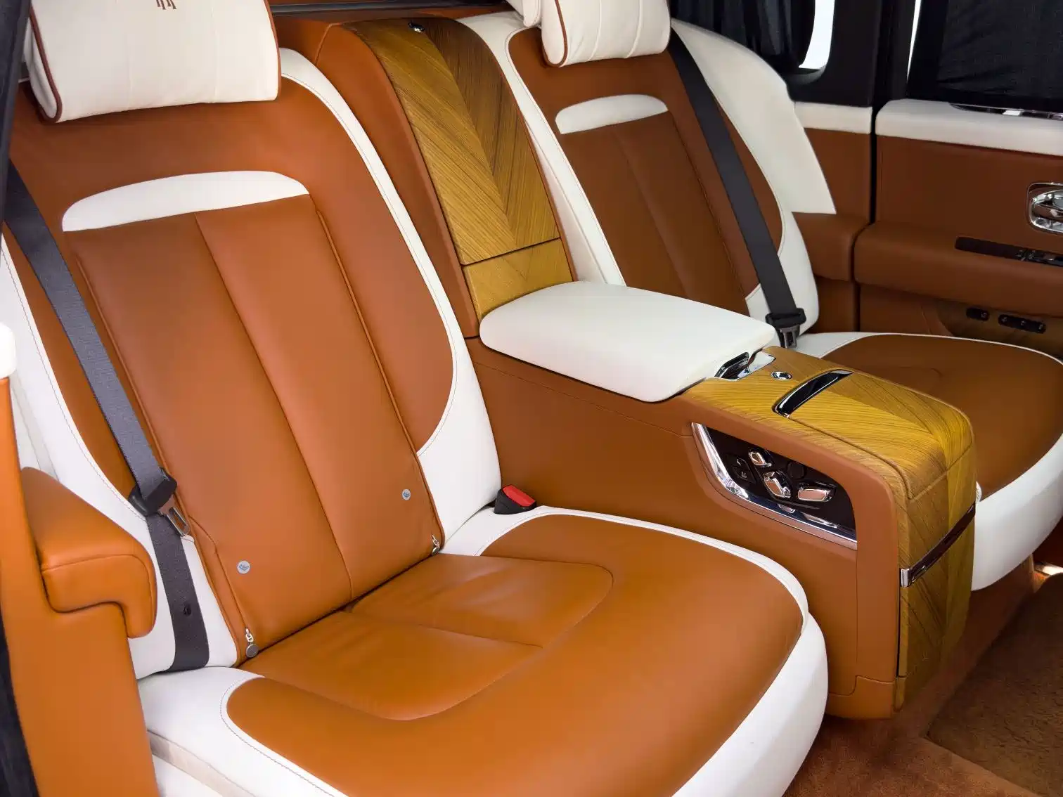 Фото 32 - Rolls-Royce Cullinan