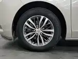 Фото 17 - Buick GL8