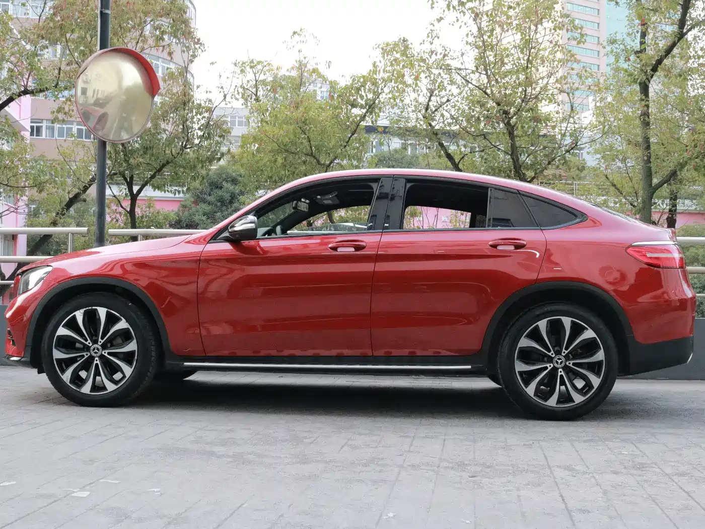 Mercedes-Benz GLC Coupe 2017 GLC 260 4MATIC Coupe SUV фото 2