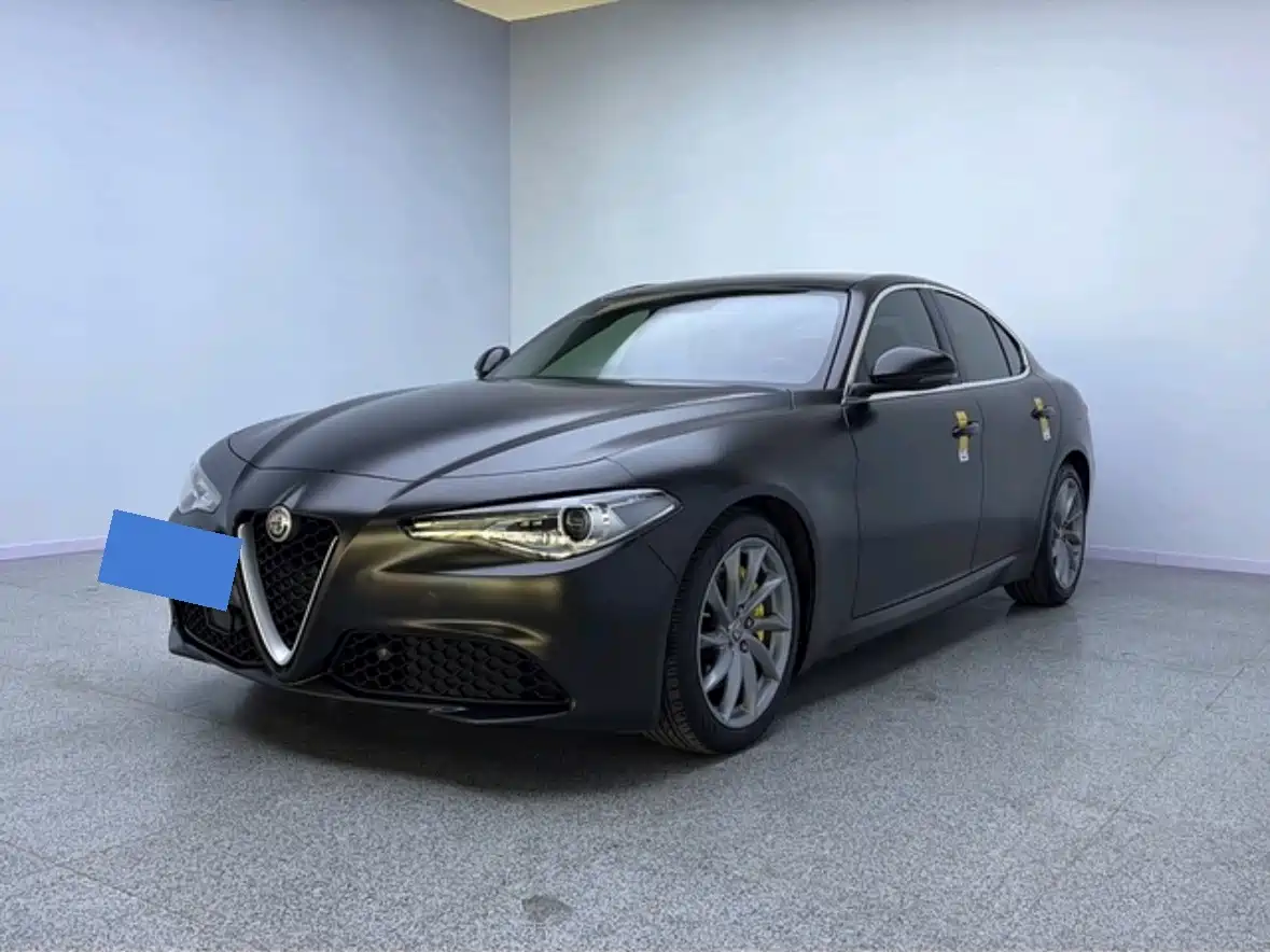 Фото 1 - Alfa Romeo Giulia