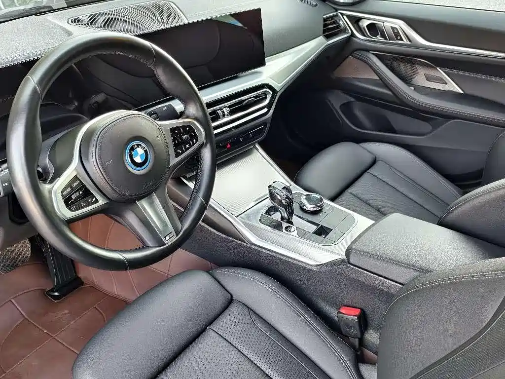 BMW I4
