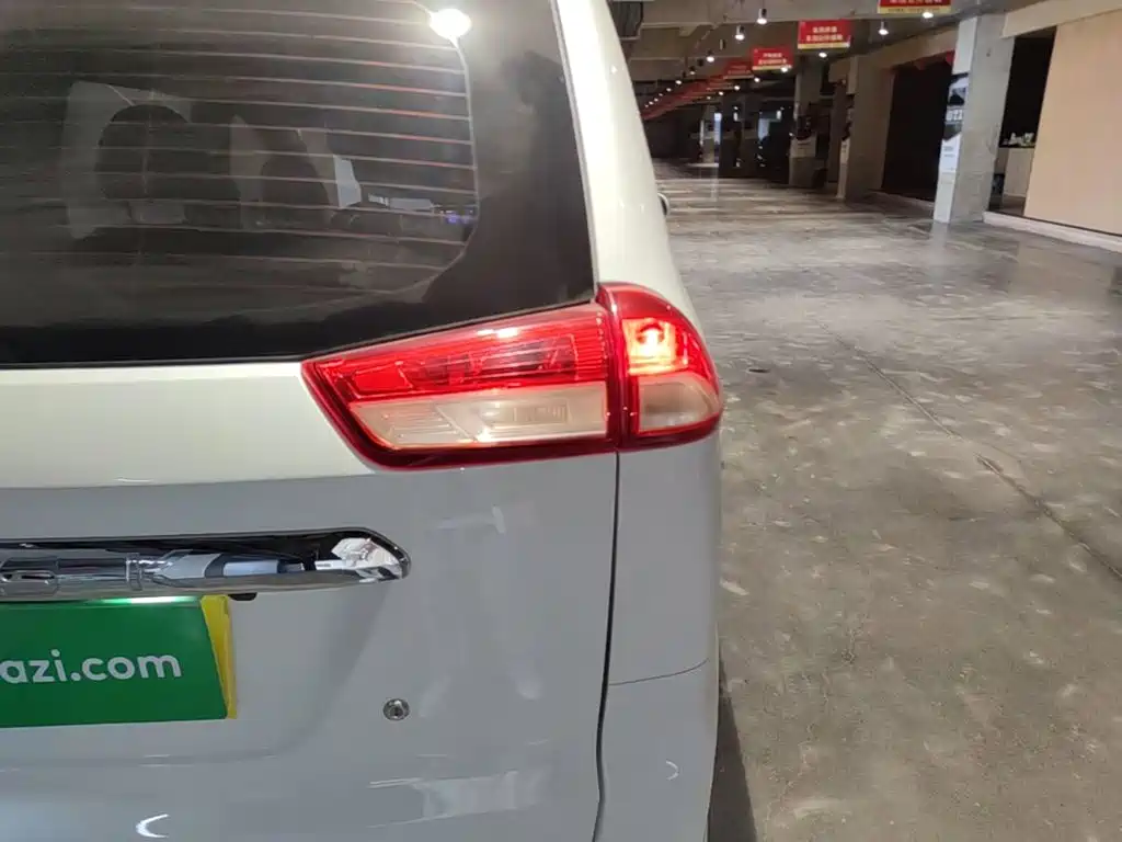 Dongfeng Fengguang Fengguang 330 2023 2019 1.5L 330S Manual Comfort China VI