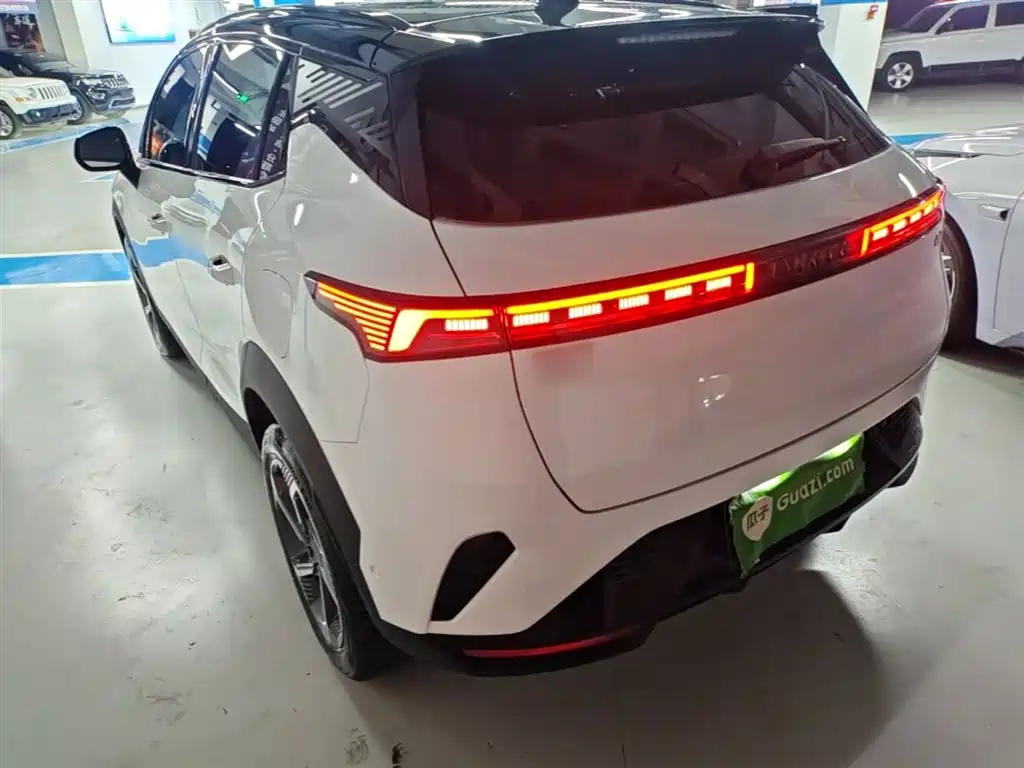 Lynk & Co 06 2025 Renew 1.5T Halo фото 5