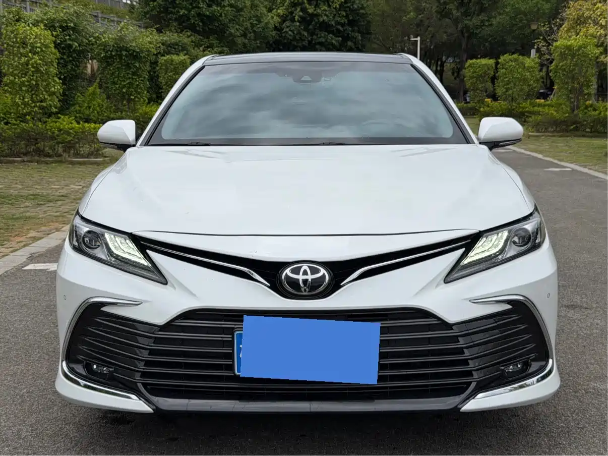 Toyota Camry 2021 2.5G Luxury Edition фото 2