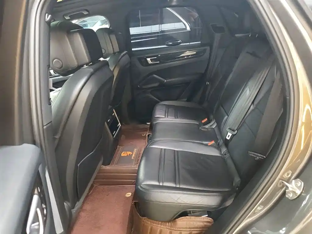 Porsche Cayenne New Energy 2019 Cayenne E-Hybrid 2.0T фото 17