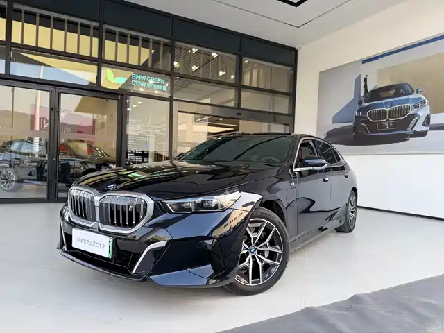 BMW I5