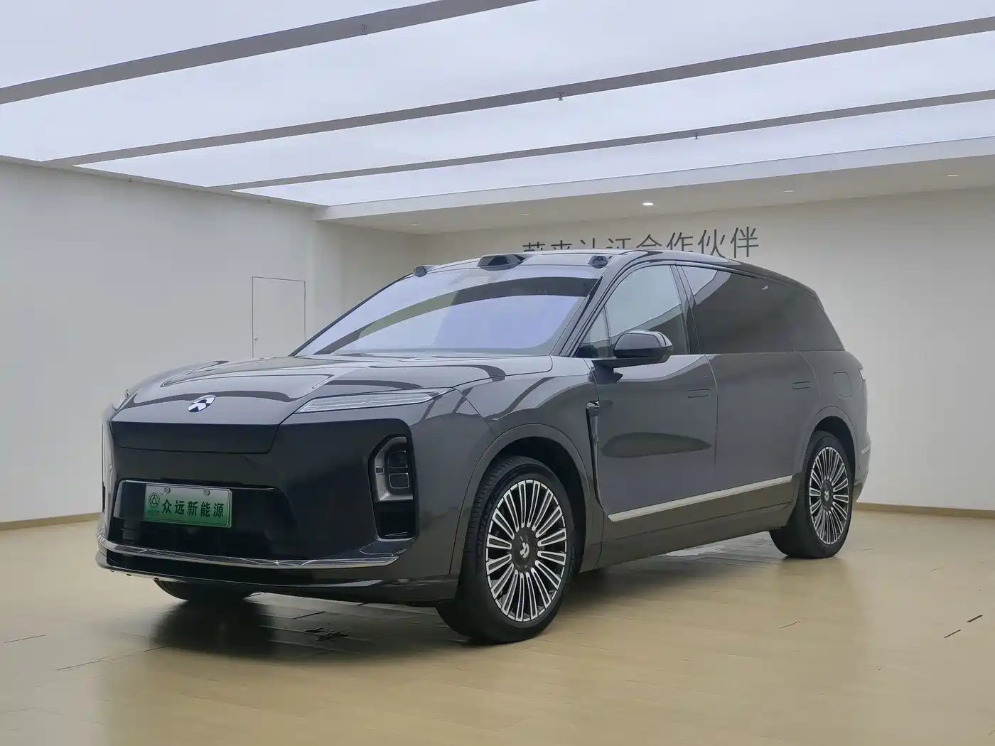 NIO ES8 2025 2025 Model 6-Seat Executive Luxury Edition