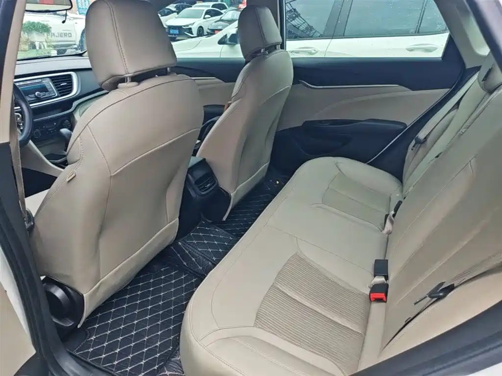 Buick Excelle 2016 15N Automatic Elite фото 17