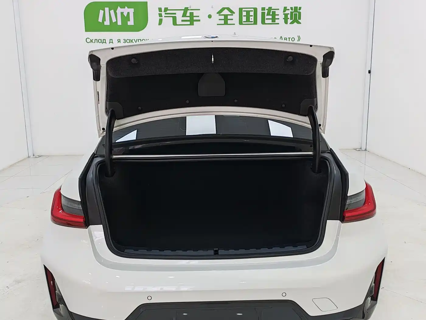 BMW 3 Series 2023 320Li M Sport Package фото 16