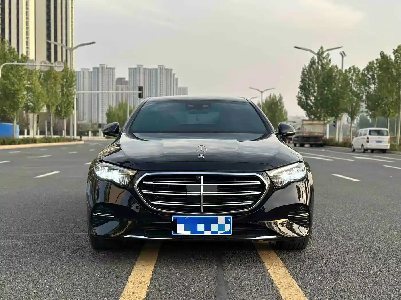 Mercedes-Benz E-Class 2024 Model E 300 L Luxury фото 3