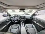 Фото 11 - Jeep Cherokee