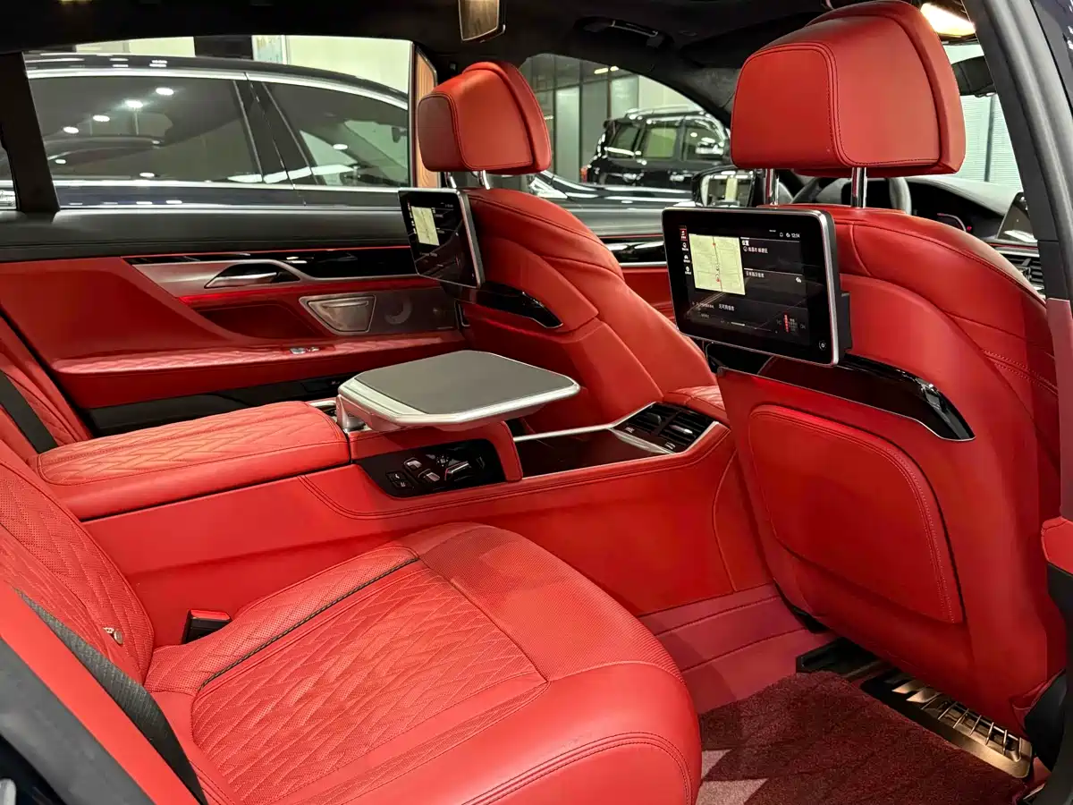 BMW 7 Series 2021 Model 740Li xDrive Executive Luxury Package фото 20