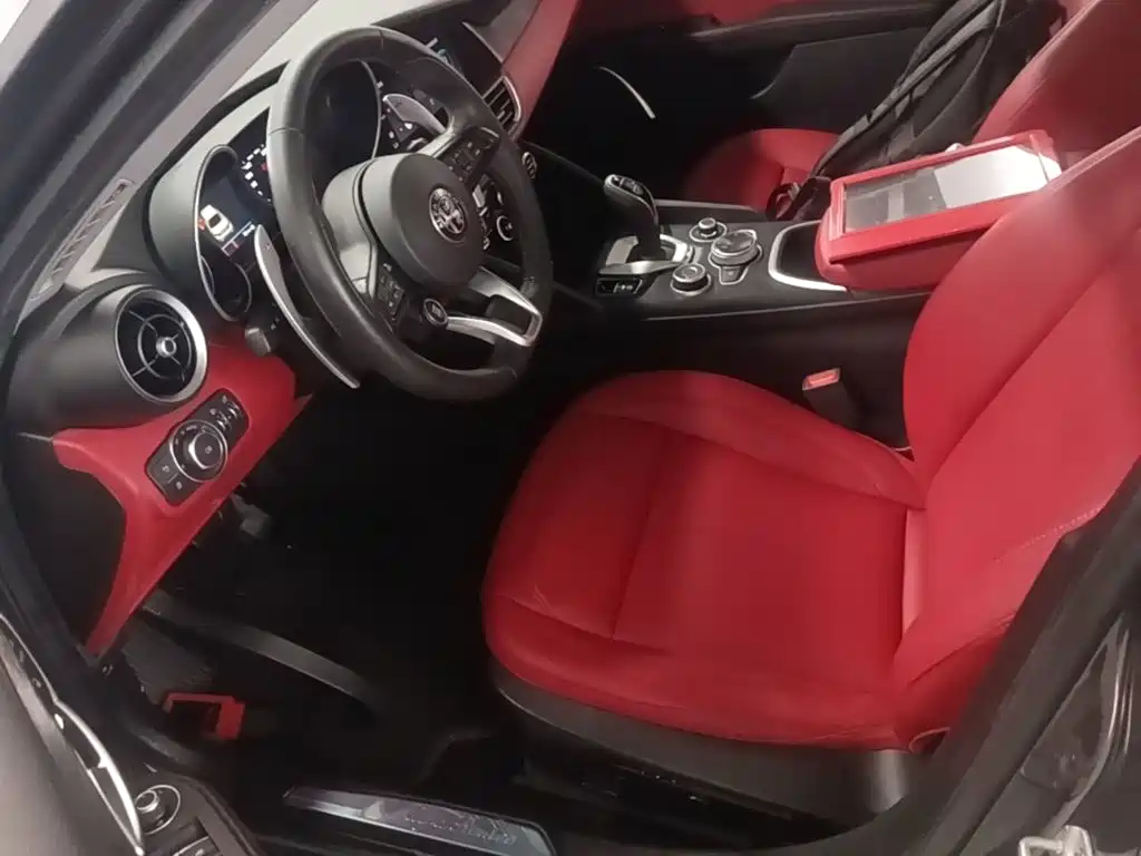 Alfa Romeo Giulia 2021 2021 2.0T 280HP Luxury