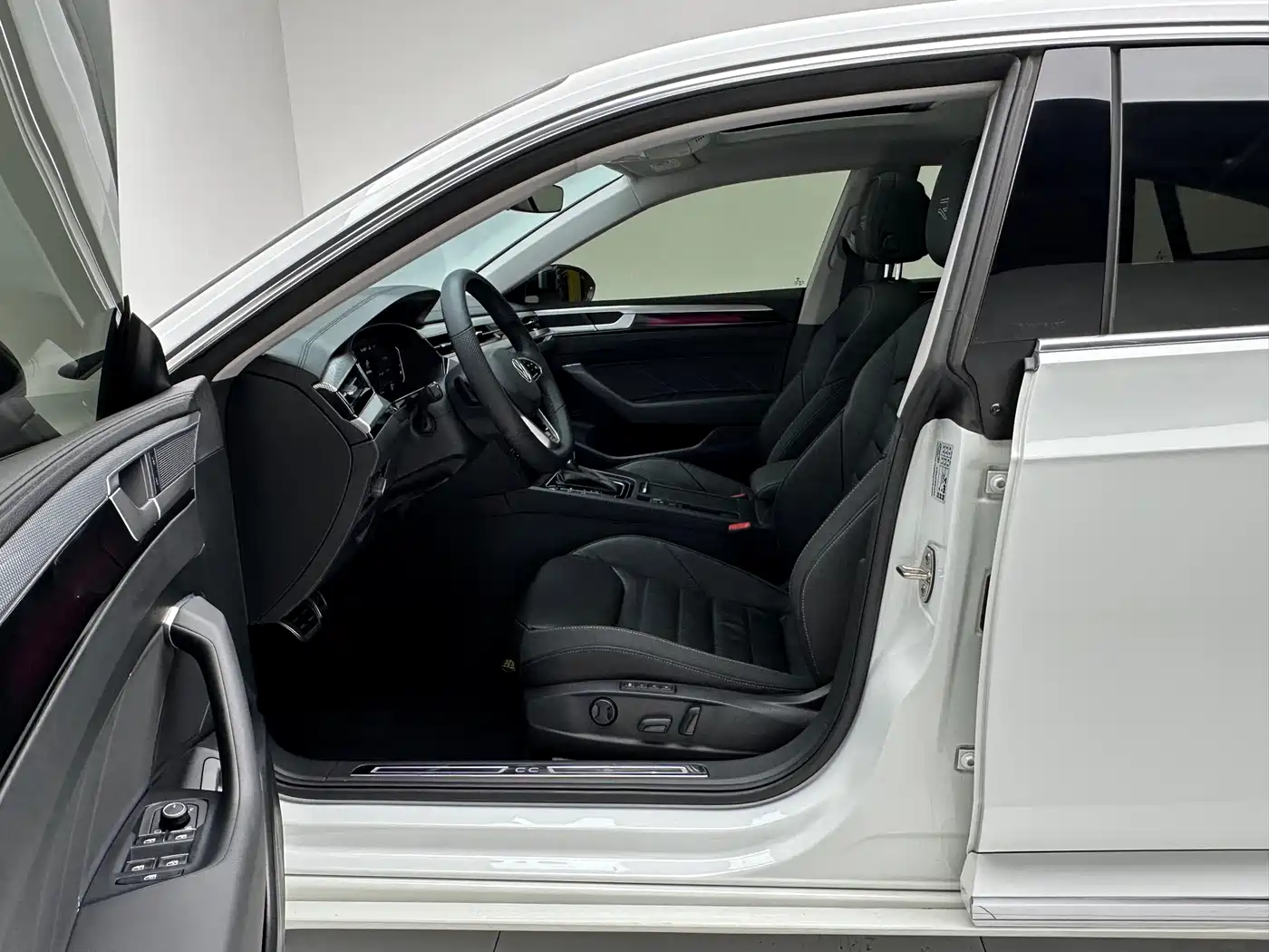Volkswagen FAW-Volkswagen CC 2024 380TSI Eye-catching Edition фото 7