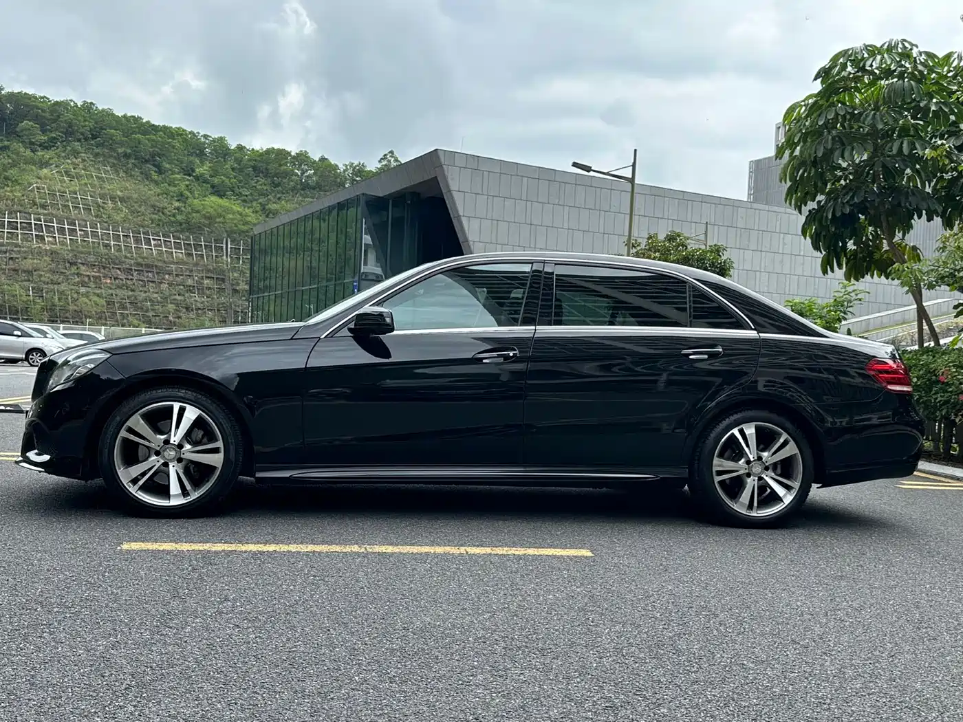 Mercedes-Benz E-Class 2015 E 320 L 4MATIC фото 15