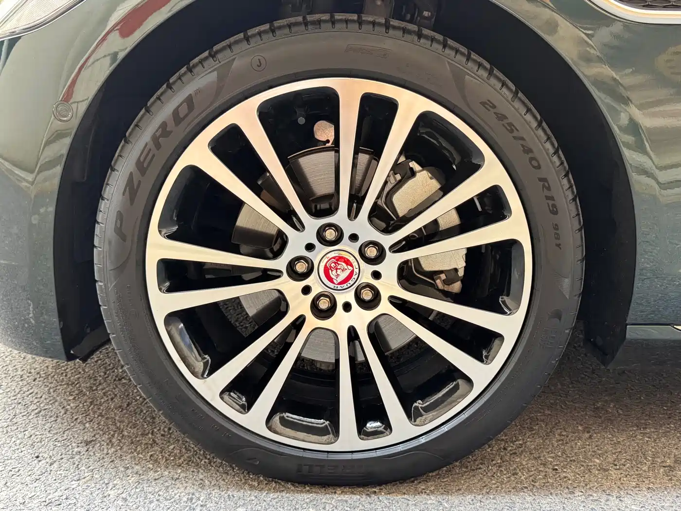Jaguar XFL 2026 2025 2.0T P250 FWD Luxury Edition