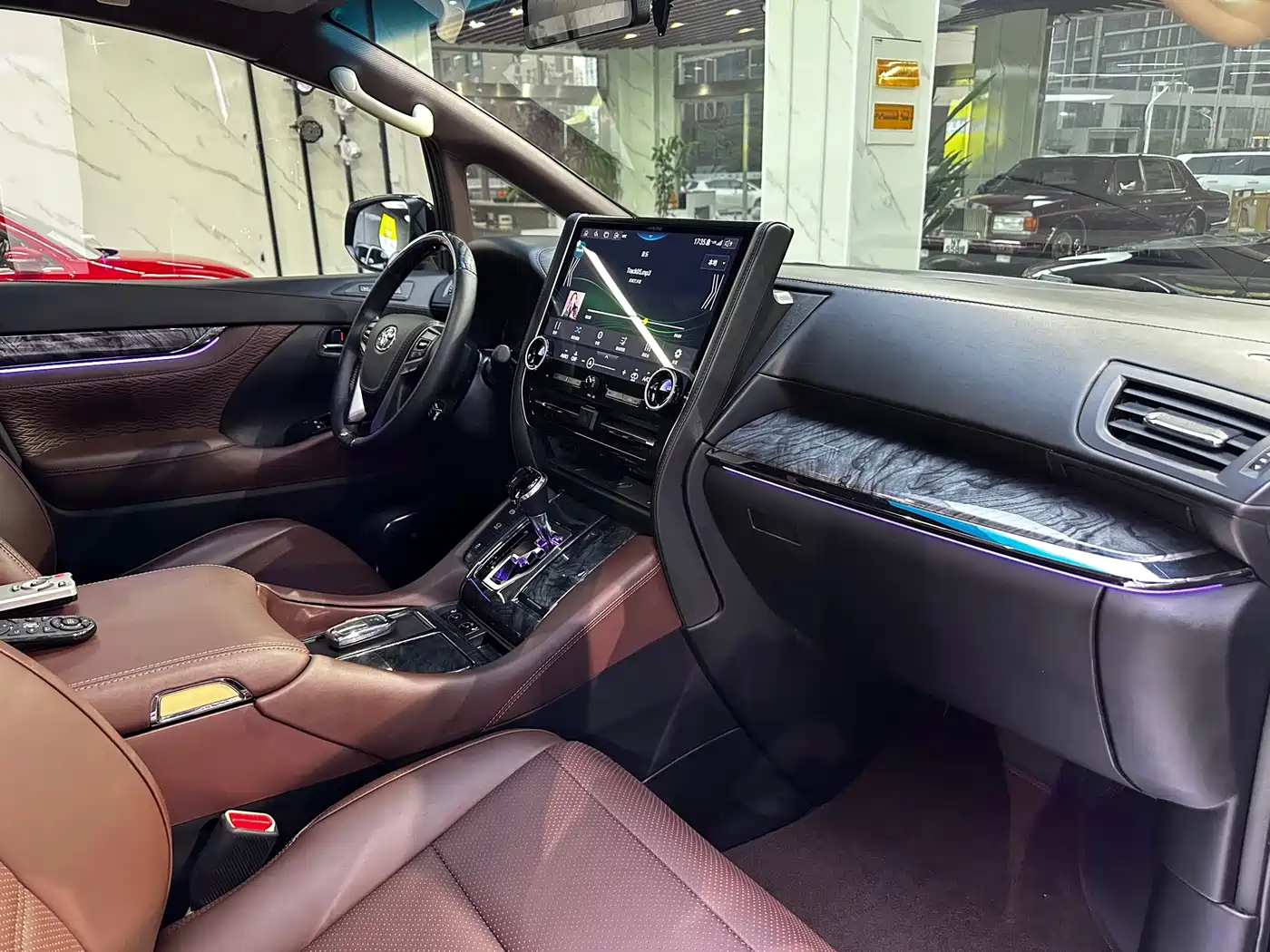 Toyota Alphard 2015 3.5L Premium Edition фото 6