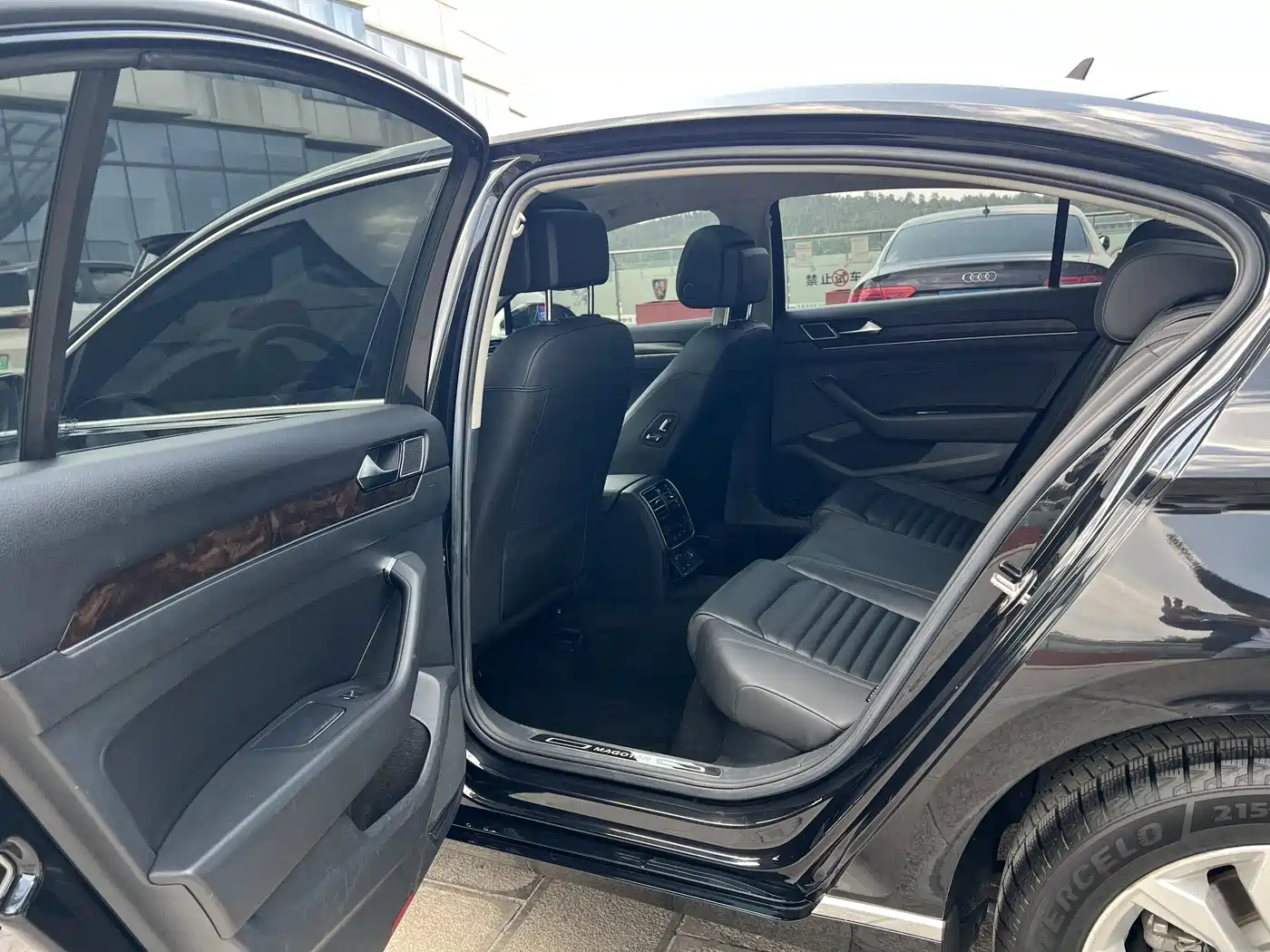 Volkswagen Magotan 2019 330TSI DSG Luxury Class China VI фото 20