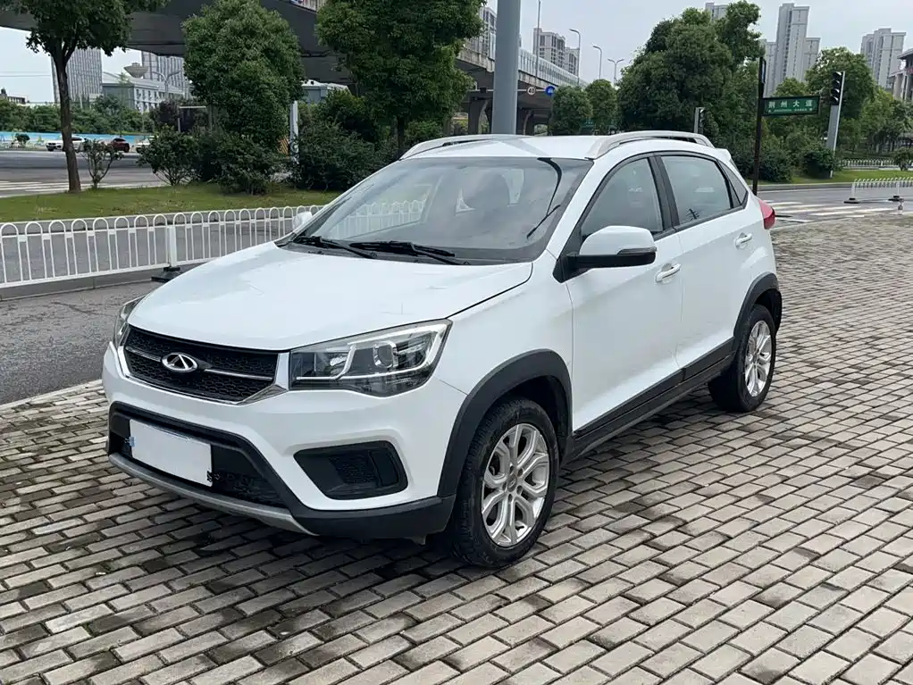 Фото 2 - Chery Tiggo 3x