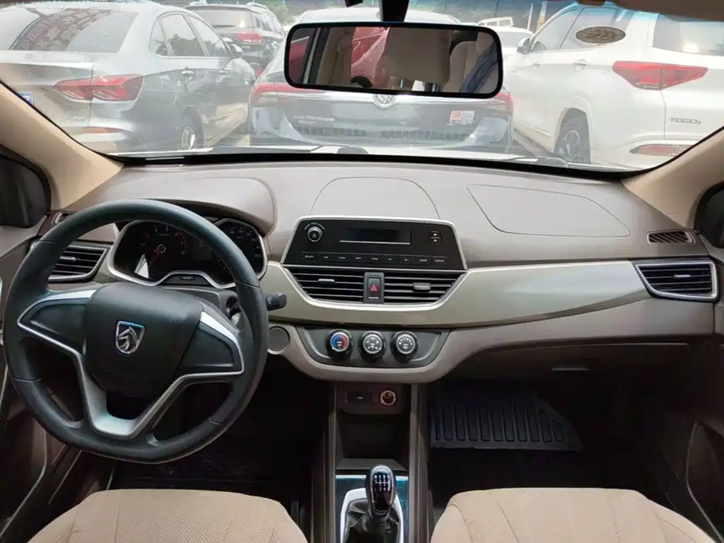 Baojun 310W 2021 2017 1.5L Manual Comfort China VI