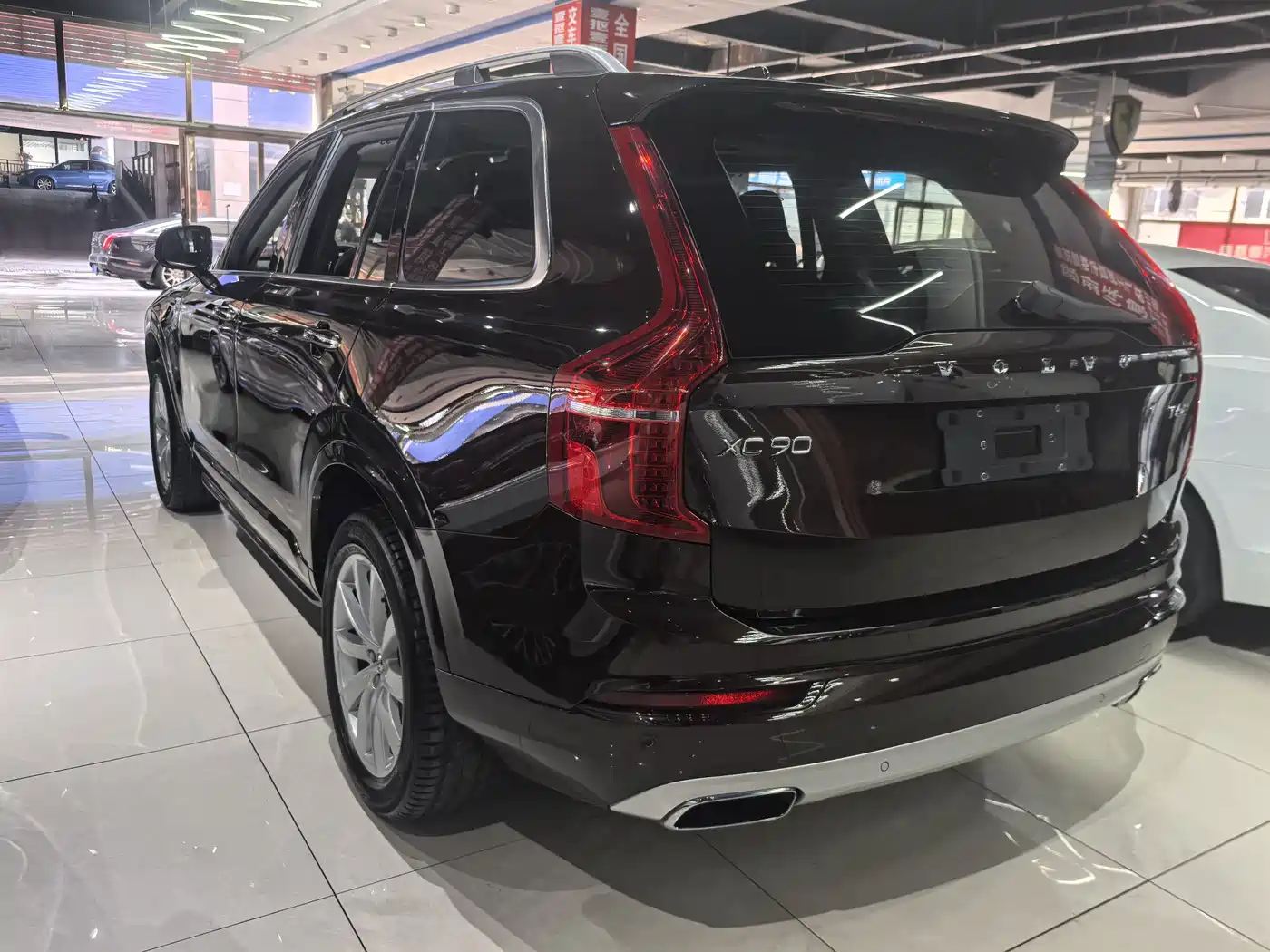 Volvo XC90 2018 T6 Momentum 5-seater фото 10