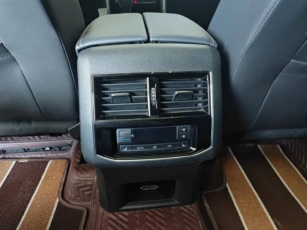 Volkswagen Teramont 2020 380TSI 4WD Luxury Edition China VI фото 17