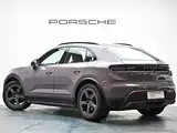 Фото 14 - Porsche Macan EV